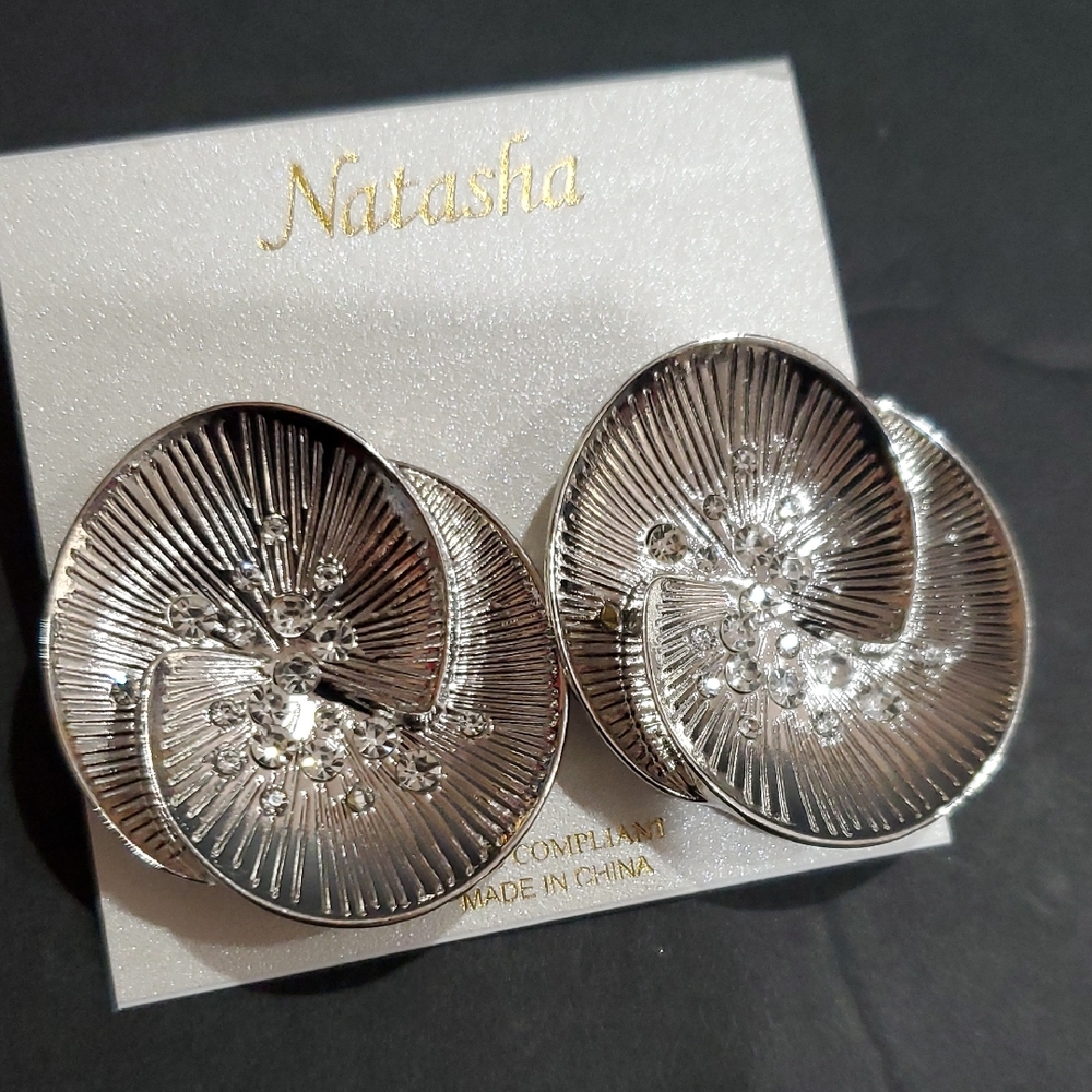 Natasha couture silver tone pave center spiral shaped seashell fan earrings new